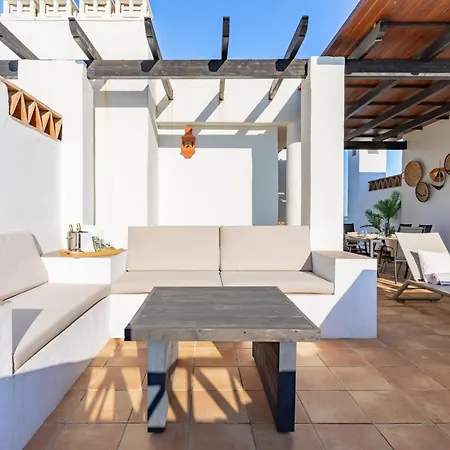 Penthouse In With Panoramic Sea View *